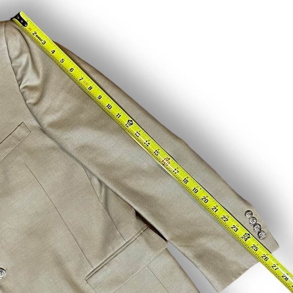 Jos. A. Bank Men’s Wool/Silk/Ramie Blend Beige Blazer - Size 44L - Picture 7 of 11